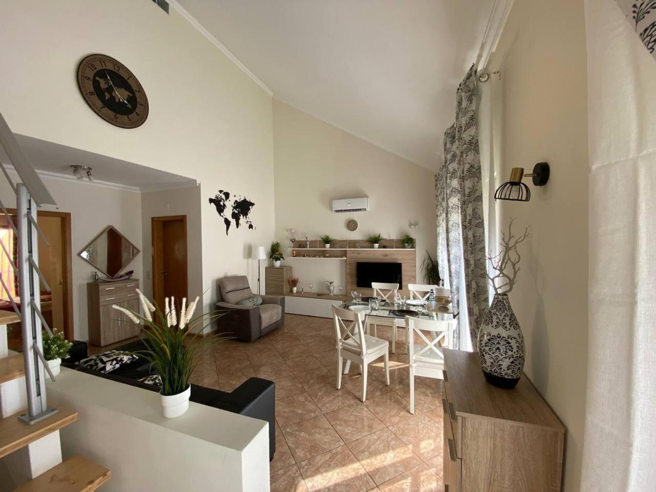 Guesthouse Milagre Centro Faro Exterior photo
