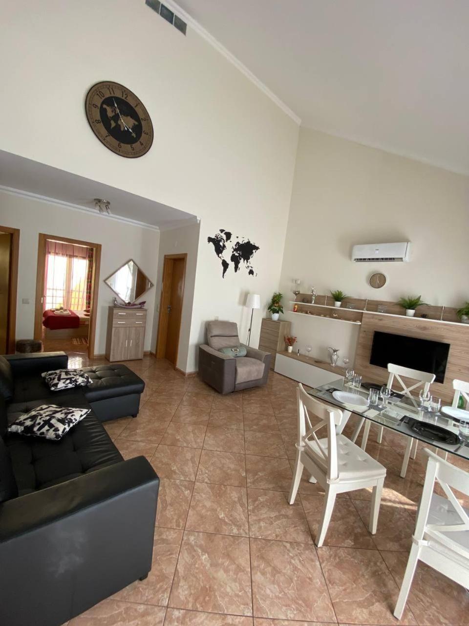 Guesthouse Milagre Centro Faro Exterior photo